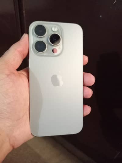 Apple iPhone 15 Pro jv