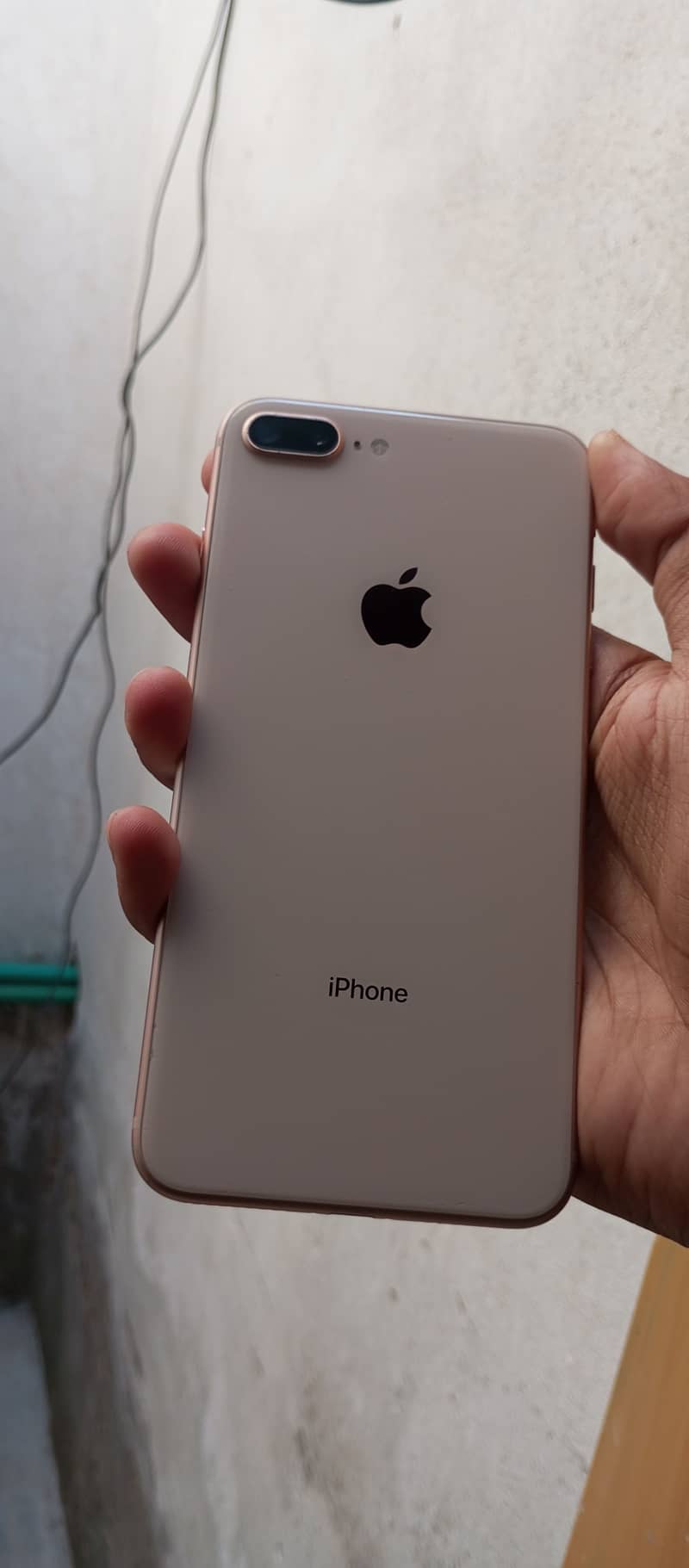 Apple iPhone 8 Plus 3