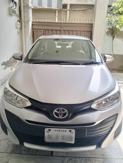 Toyota Yaris 1.3 MT (2022) – Showroom Condition!