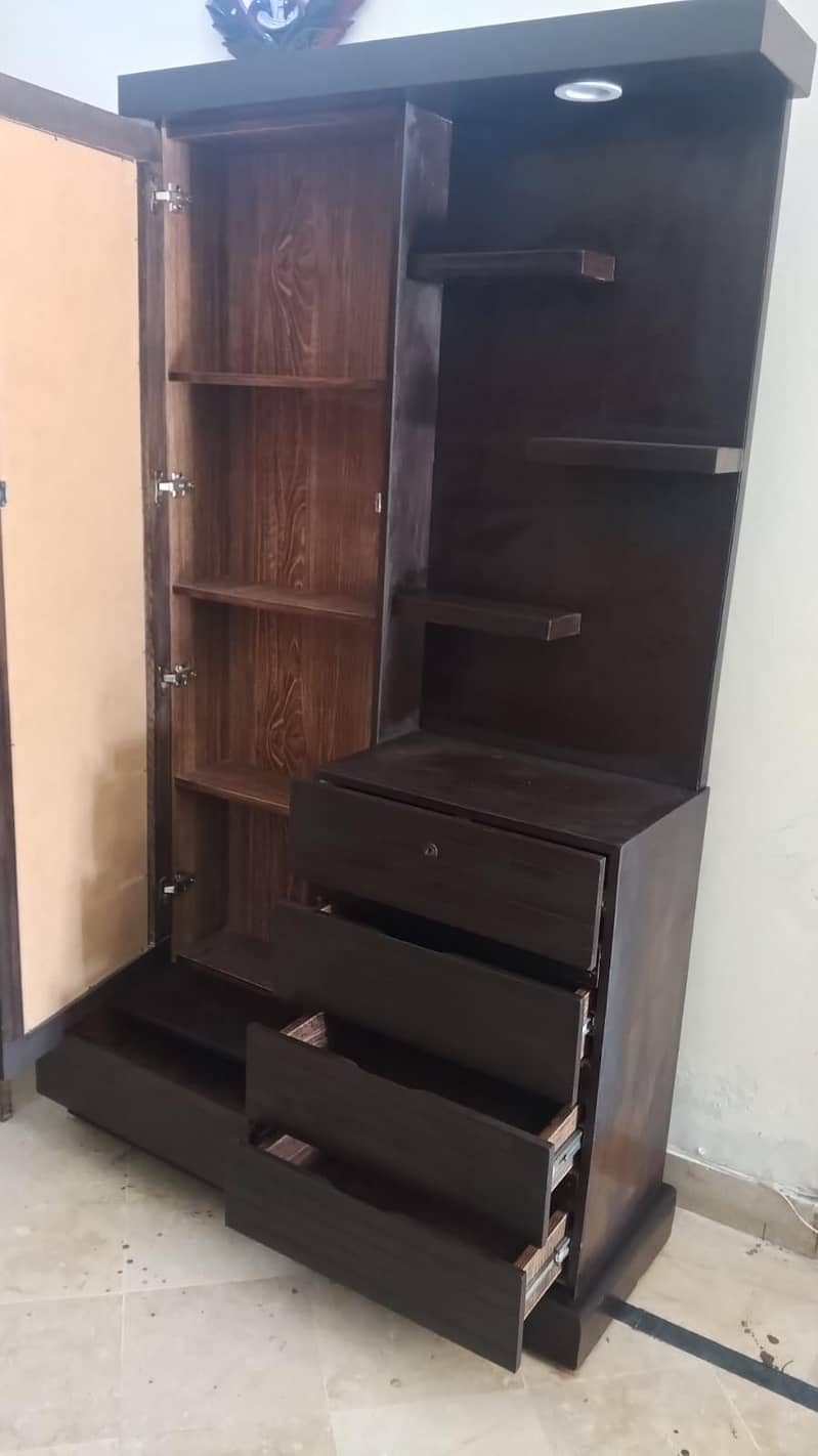 dressing table 4