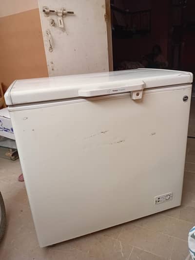 pel Deep Freezer Single Door New Condition Slightly used.