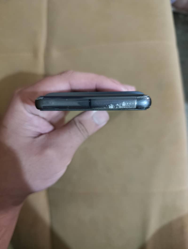 Google Pixel 7 4