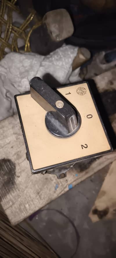 changeover / selector switch