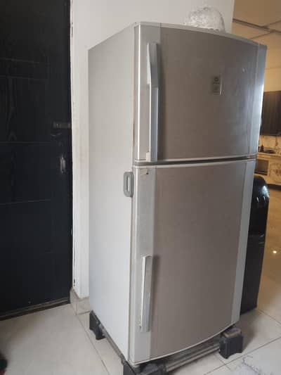 Dawlance large size fridge