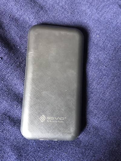 Power Bank 4000 MAH Condition : 10/7