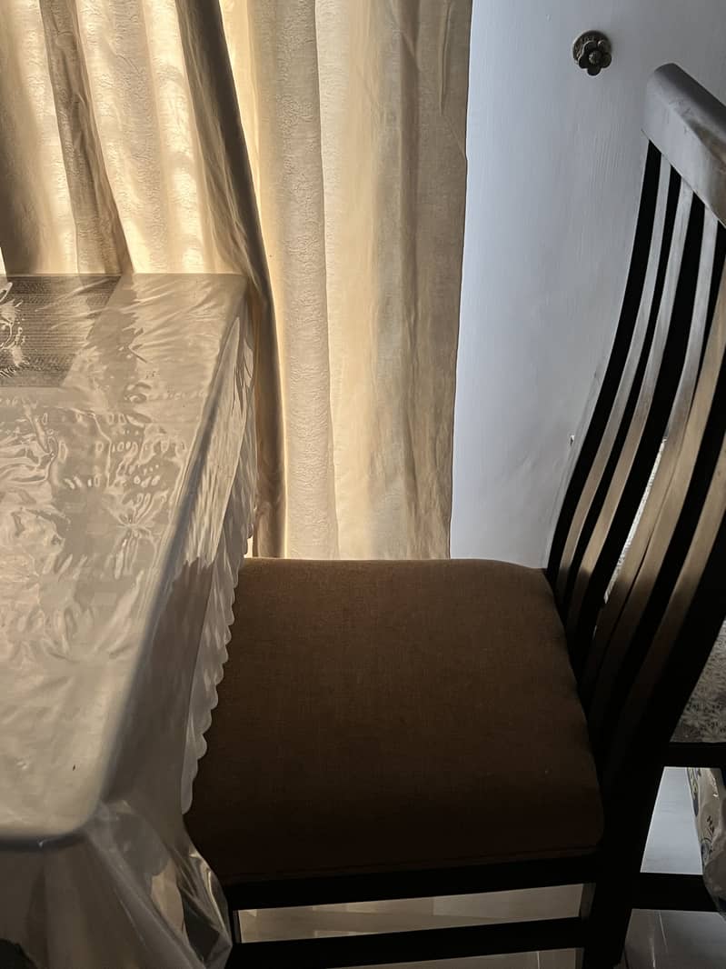 6 seater dining table 1