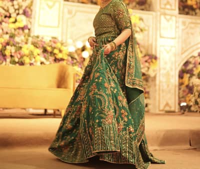 naqshi wedding dress