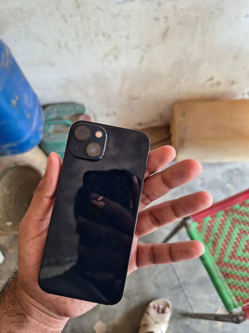 Apple iPhone 13 1