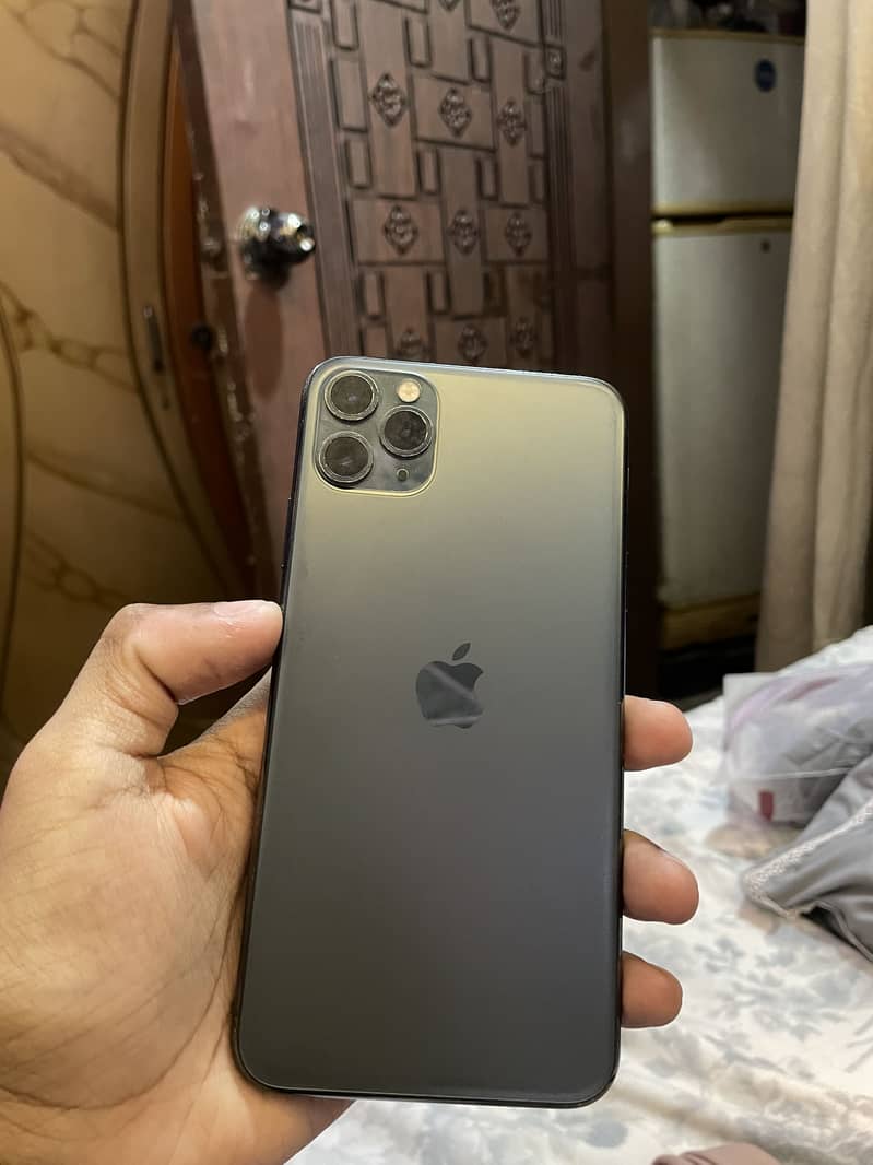 iPhone 11 Pro Max 0