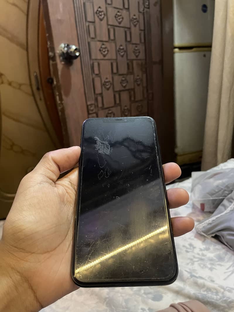 iPhone 11 Pro Max 2