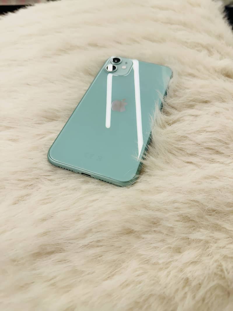 Apple iPhone 11 3