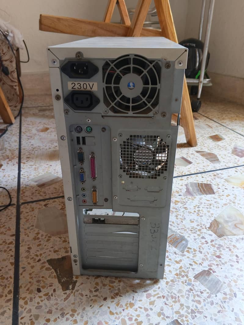 desk top computer 1