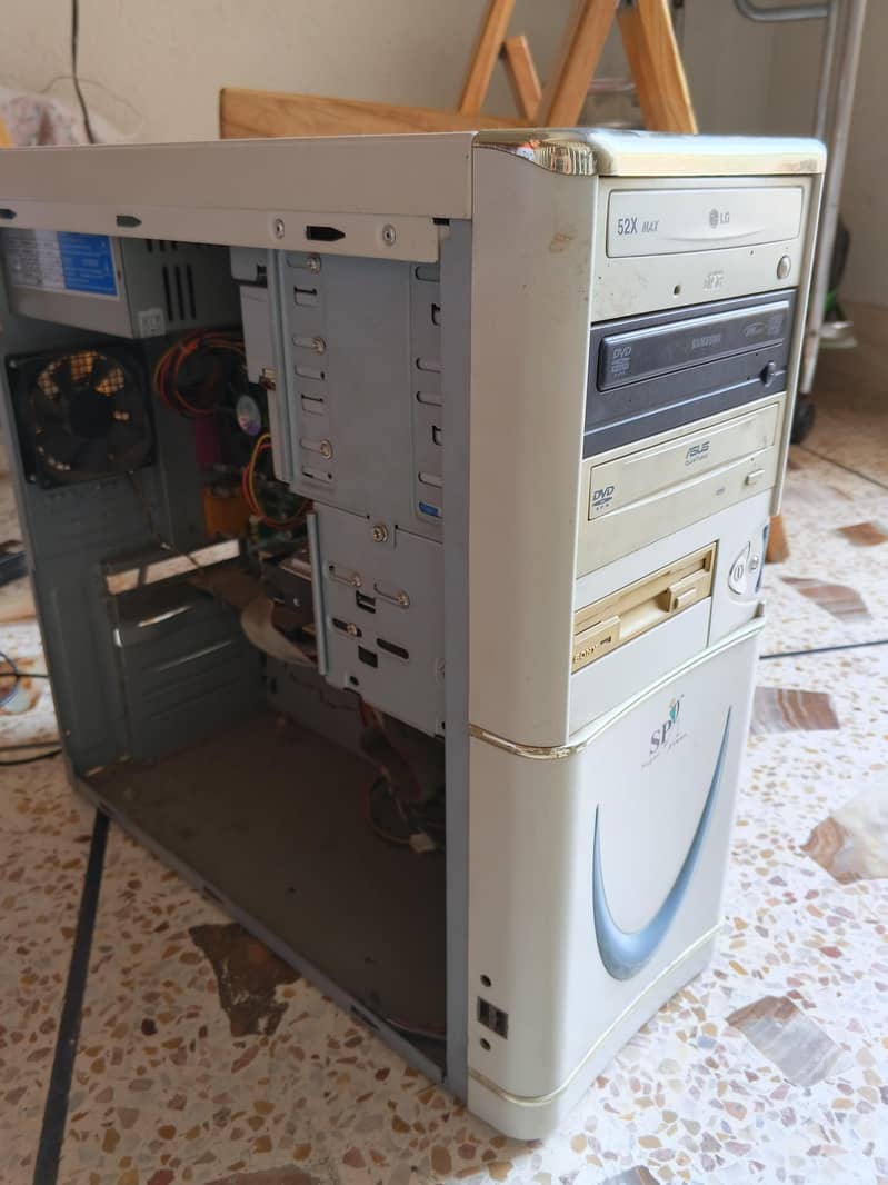 desk top computer 4