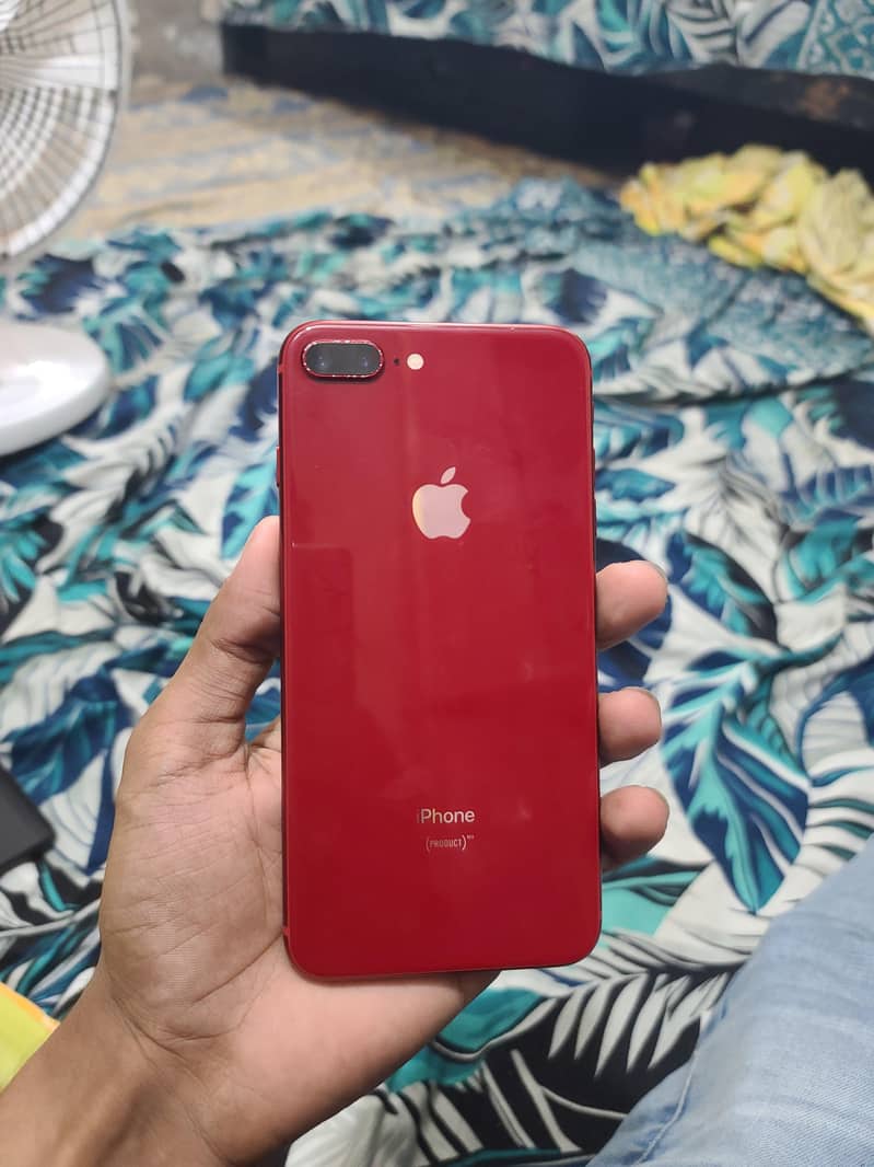 Apple iPhone 8 Plus 1
