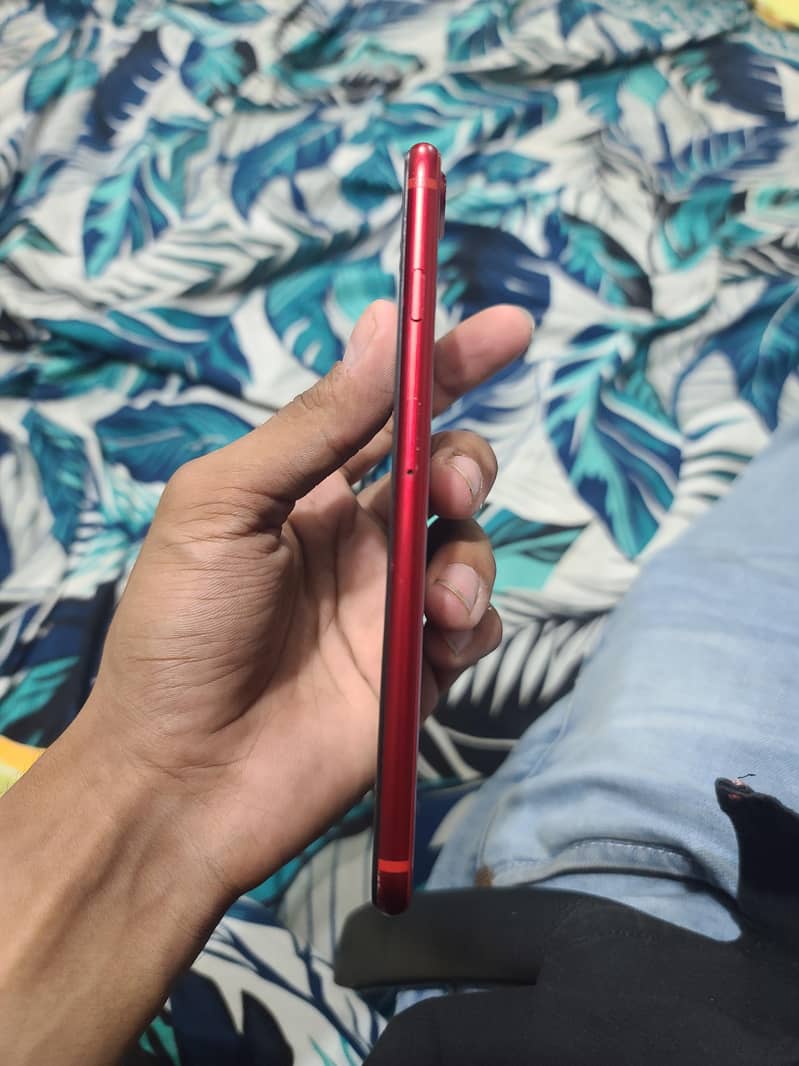 Apple iPhone 8 Plus 5