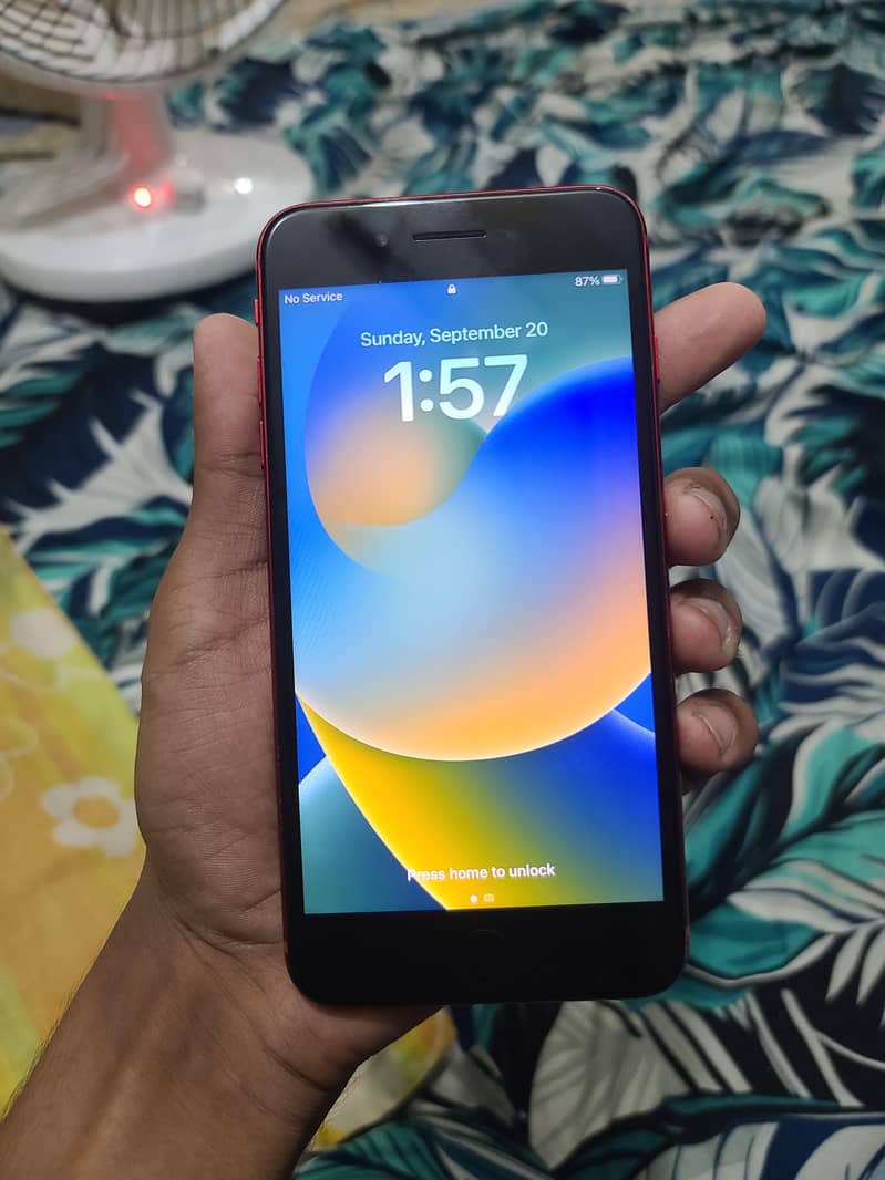 Apple iPhone 8 Plus 6