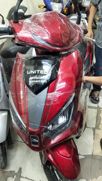 United 100cc Red Only 893KM Driven 2-months used like new