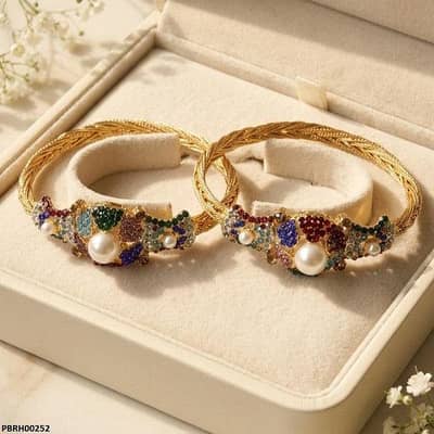 rectabgle flower bangles set