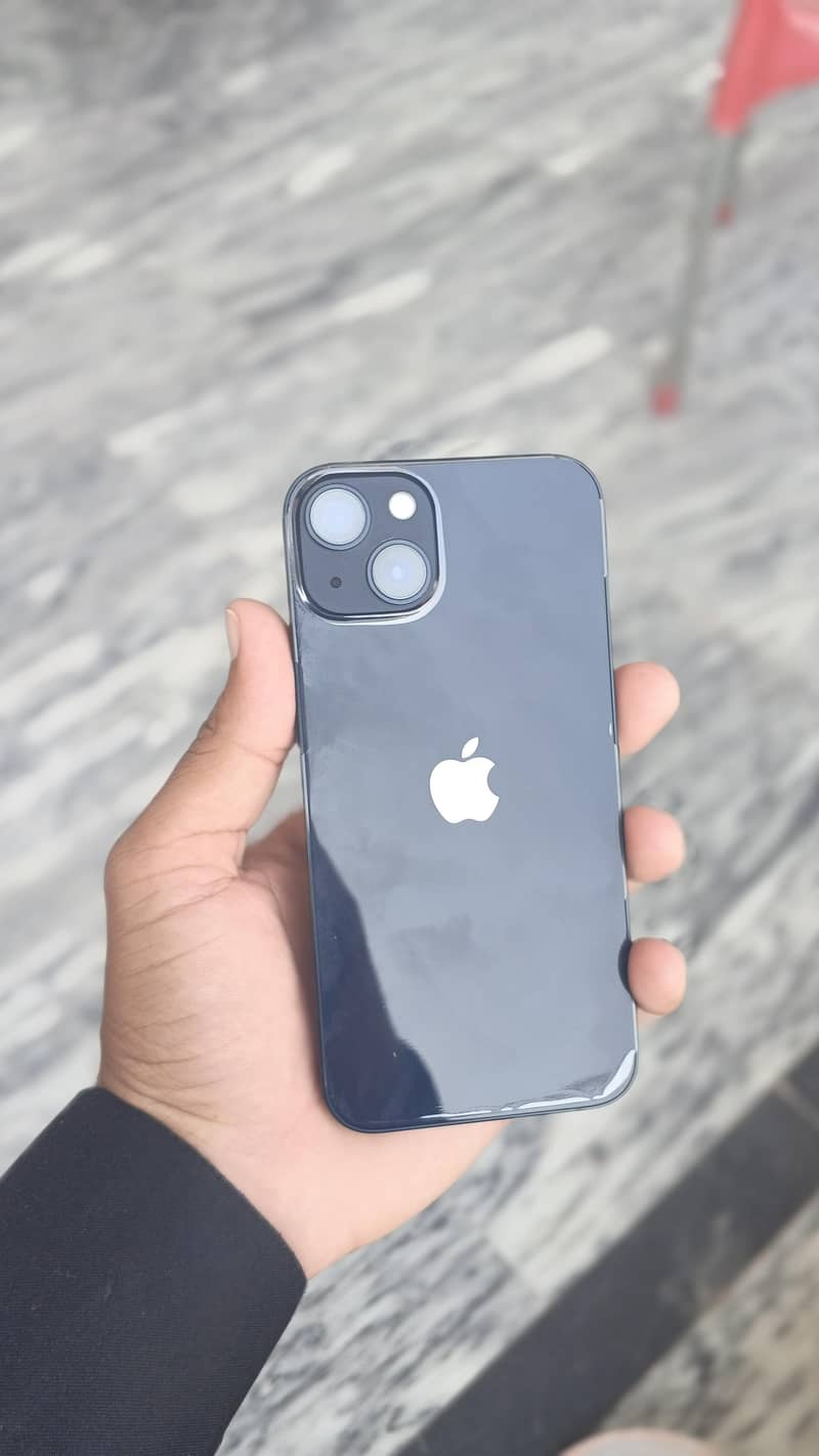 Apple iPhone 13 5