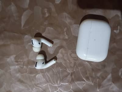 03324566798Apple AirPods (2nd Gen)