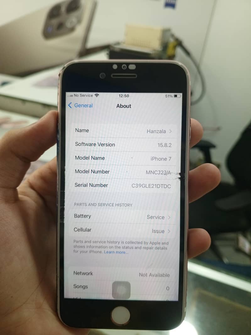 Apple iPhone 7 0