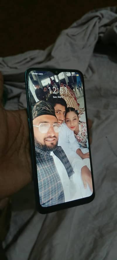 Realme 5i 4/64 read add plz