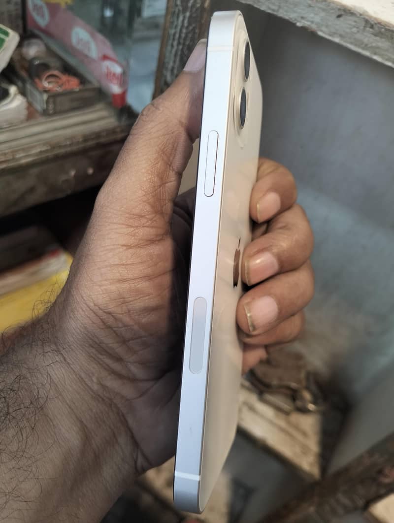 Apple iPhone 12 1