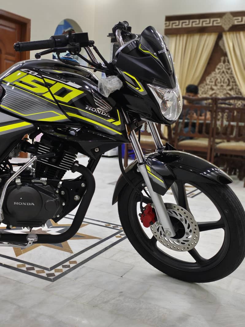 Honda CB 150F 5