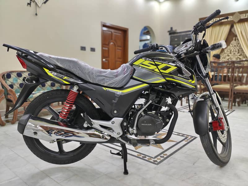 Honda CB 150F 6