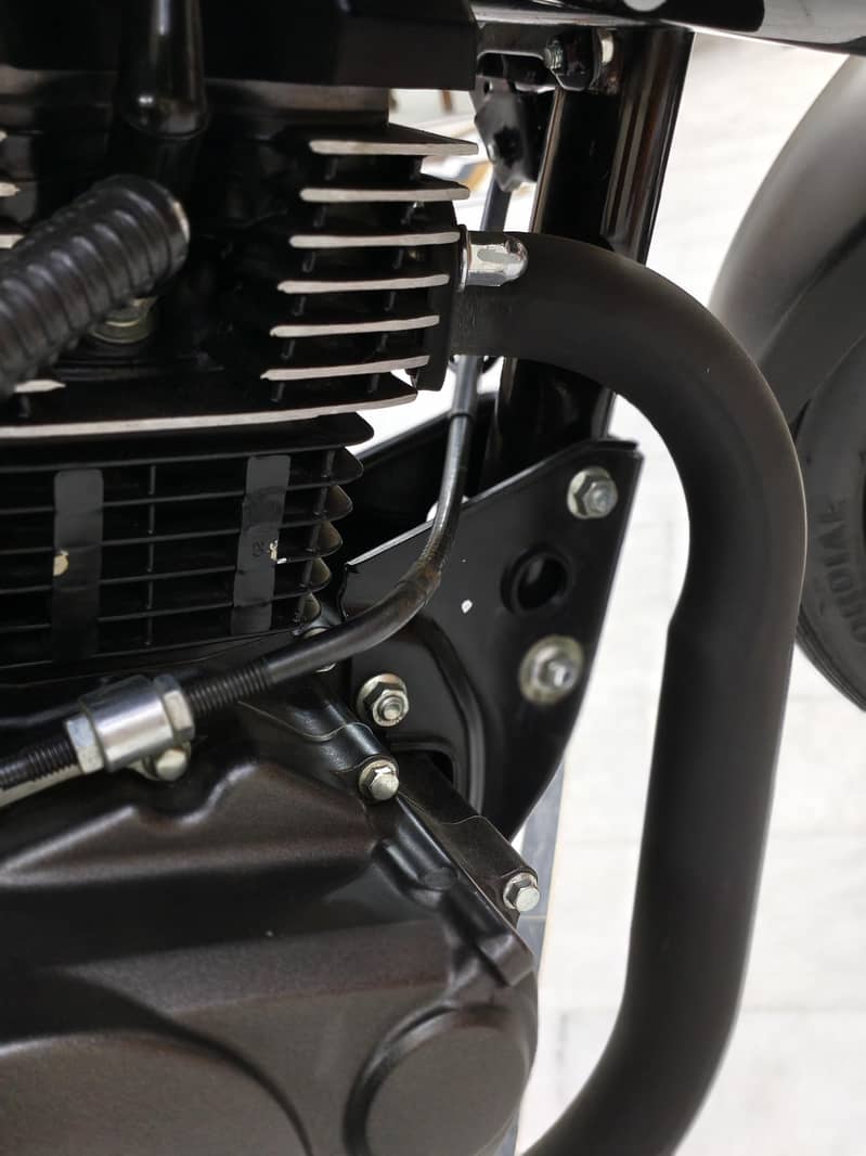 Honda CB 150F 7