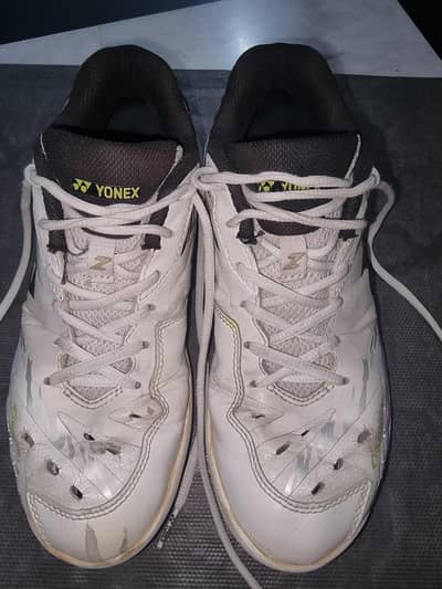 yonex badminton shoes