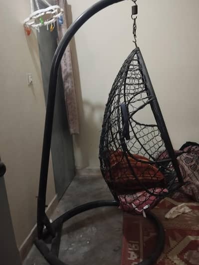 stylish hanging swing egg chair.