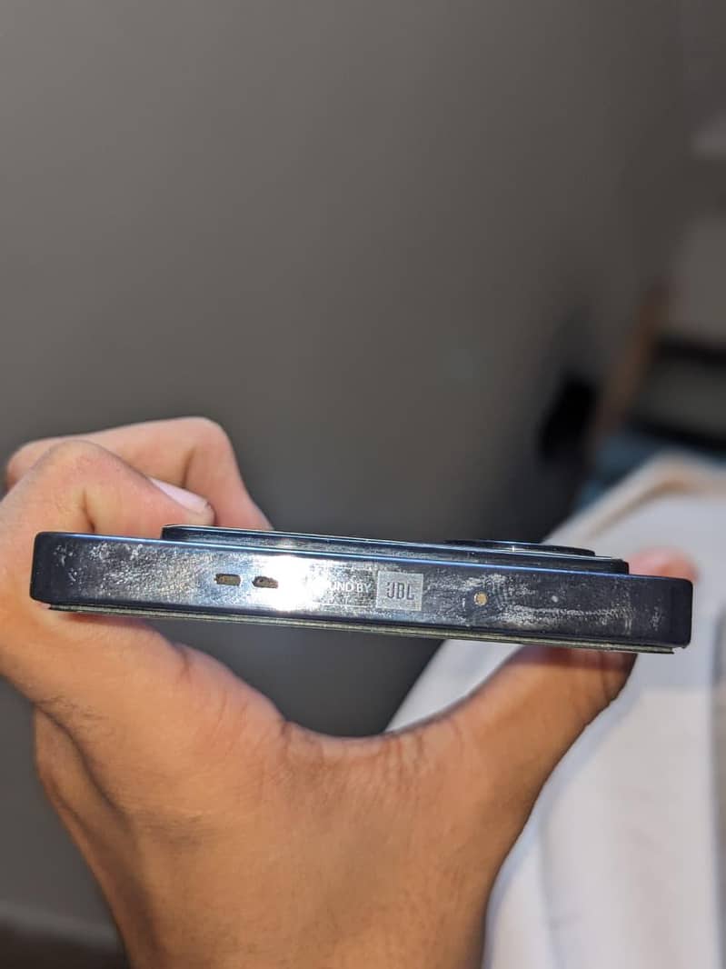 Infinix Note 40 5