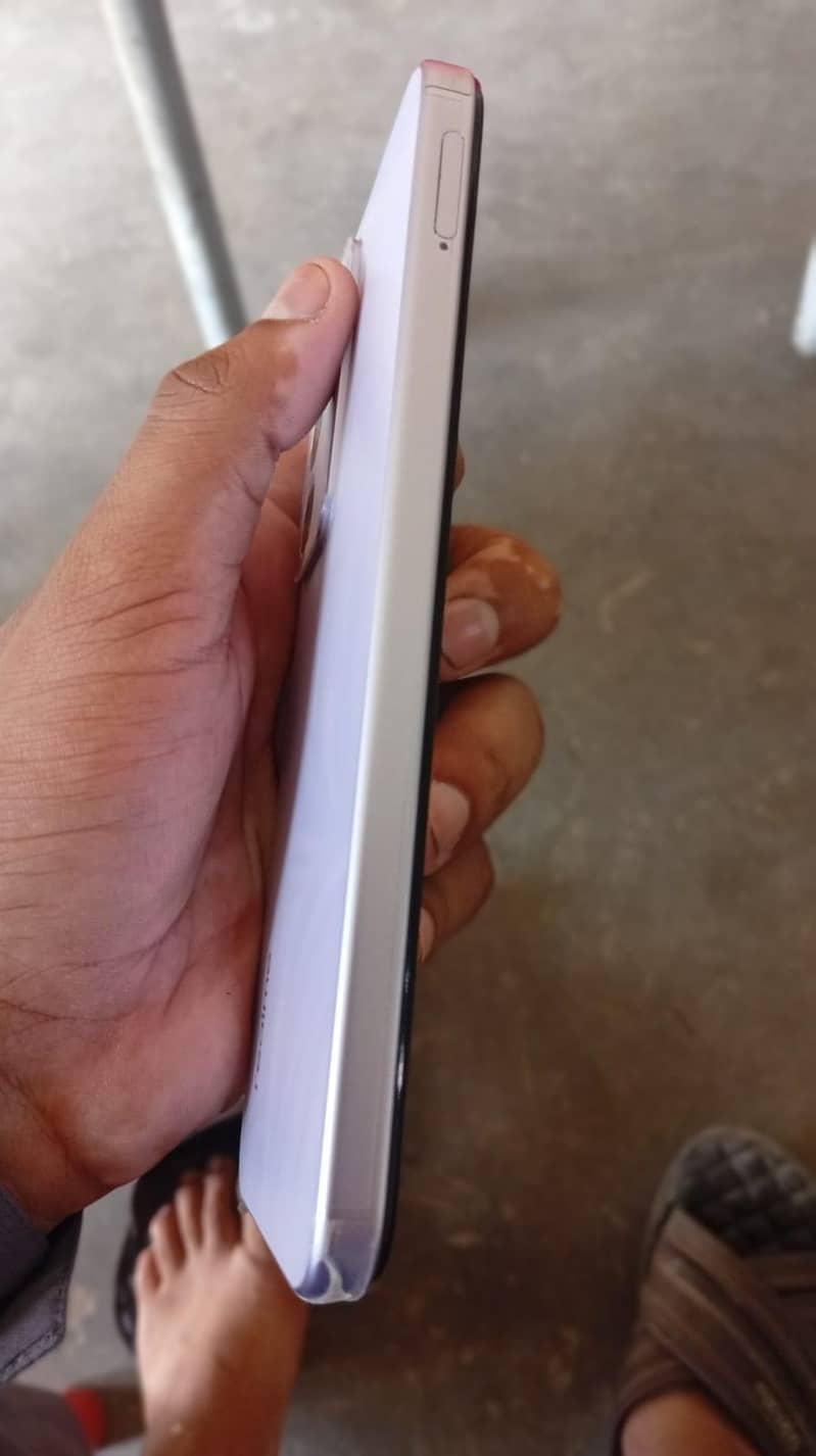 Realme C100 5