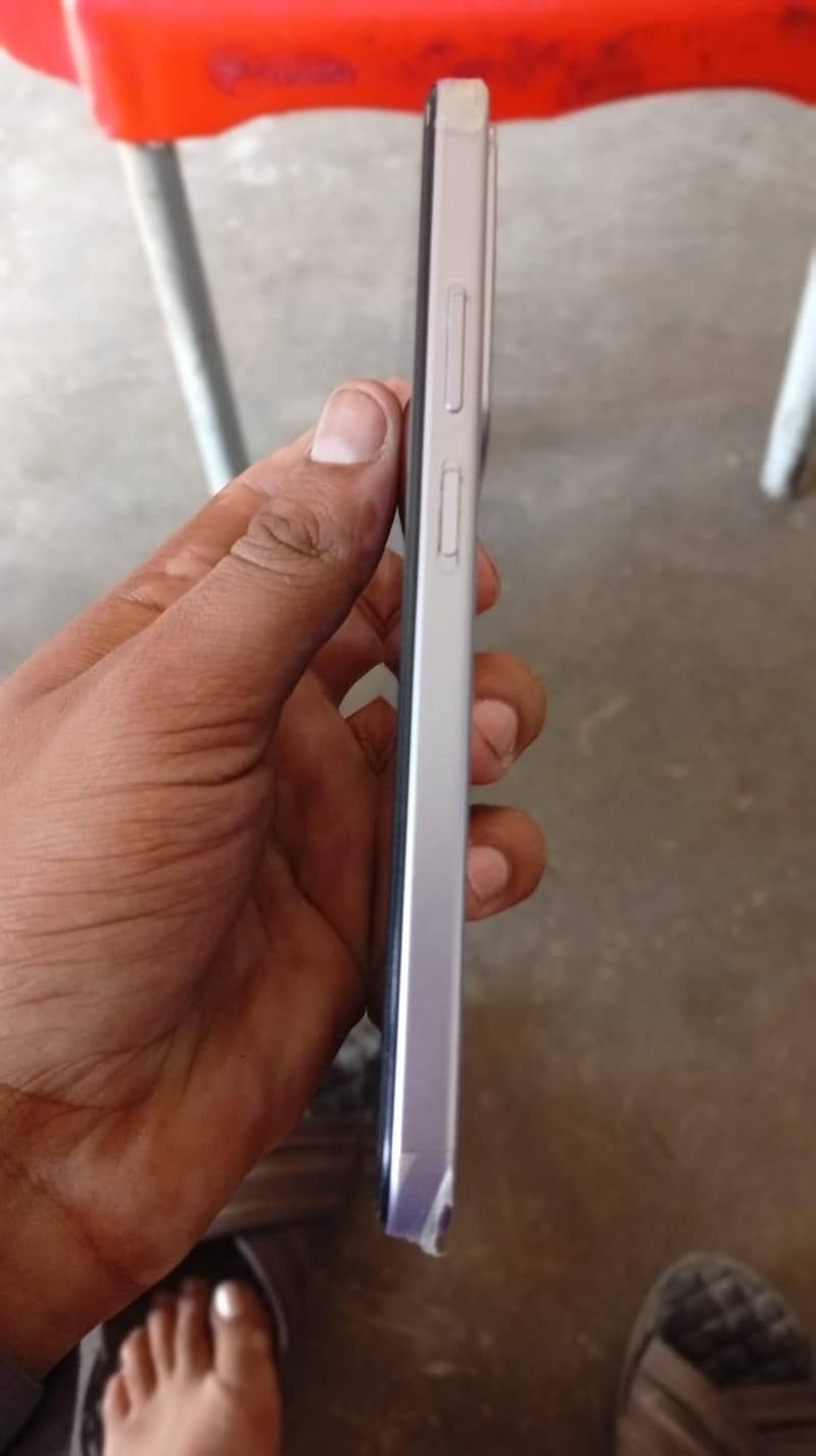 Realme C100 6