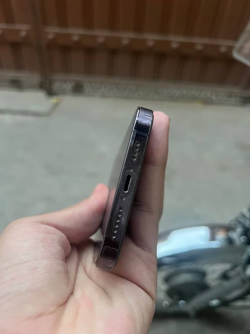 Apple iPhone 14 Pro Max 2