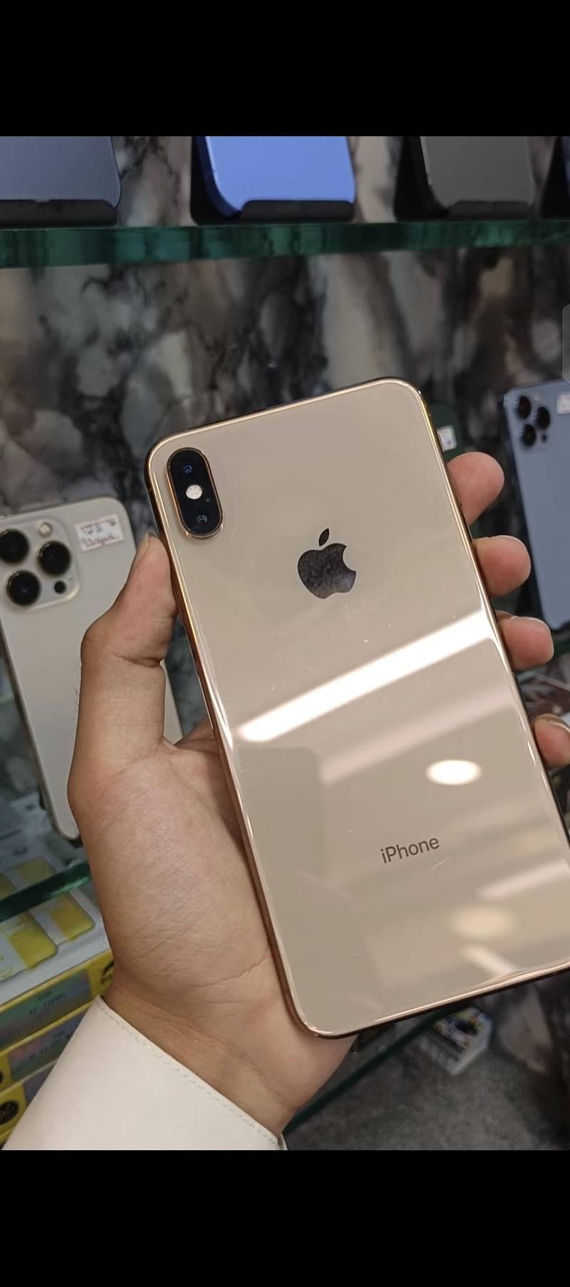 Apple iPhone XS Max 3