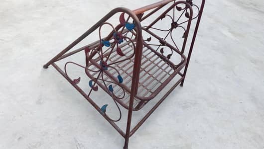 Iron baby cardle swing jhula- strong structure just needs paints
