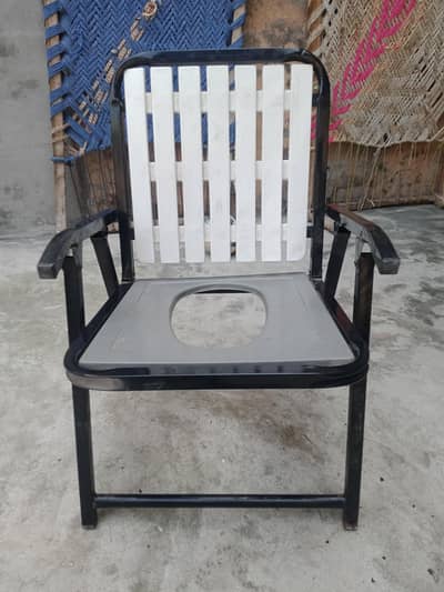 commod chair for patient / Elderly strong metal frame