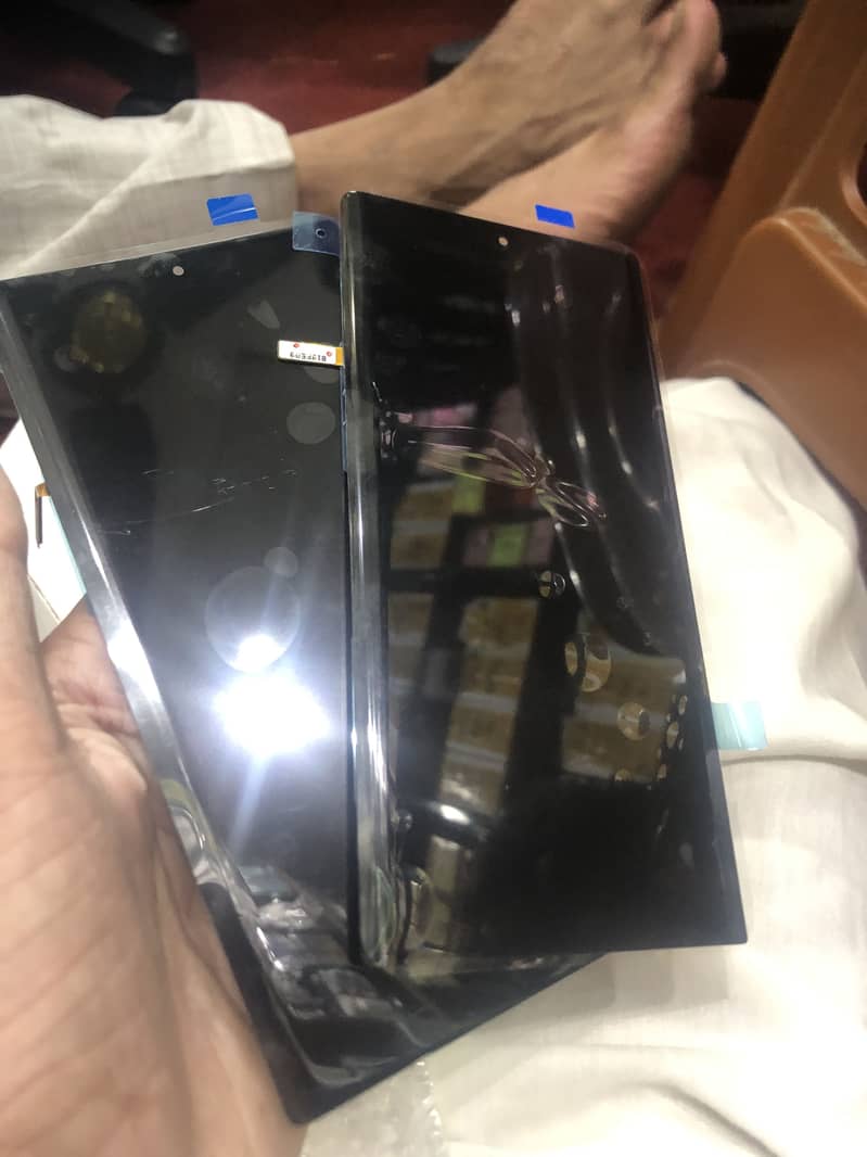 Note 10 plus Oled available 1