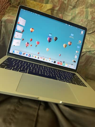 Laptop MacBook Pro 2017 Touchbar (Core i7 3.5GHZ/ 16/512 GB)-9.8/10