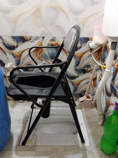 Toilet Chair for Patient weight can survive 100 KGs