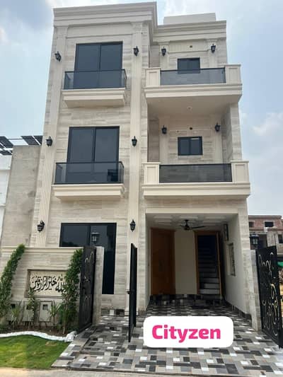 5 Marla Brand New house With Basement onwer build