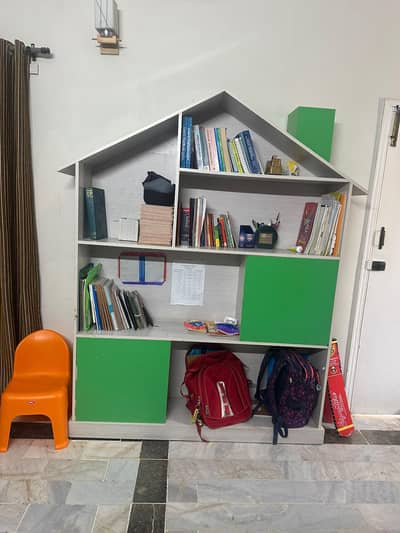bookshelf