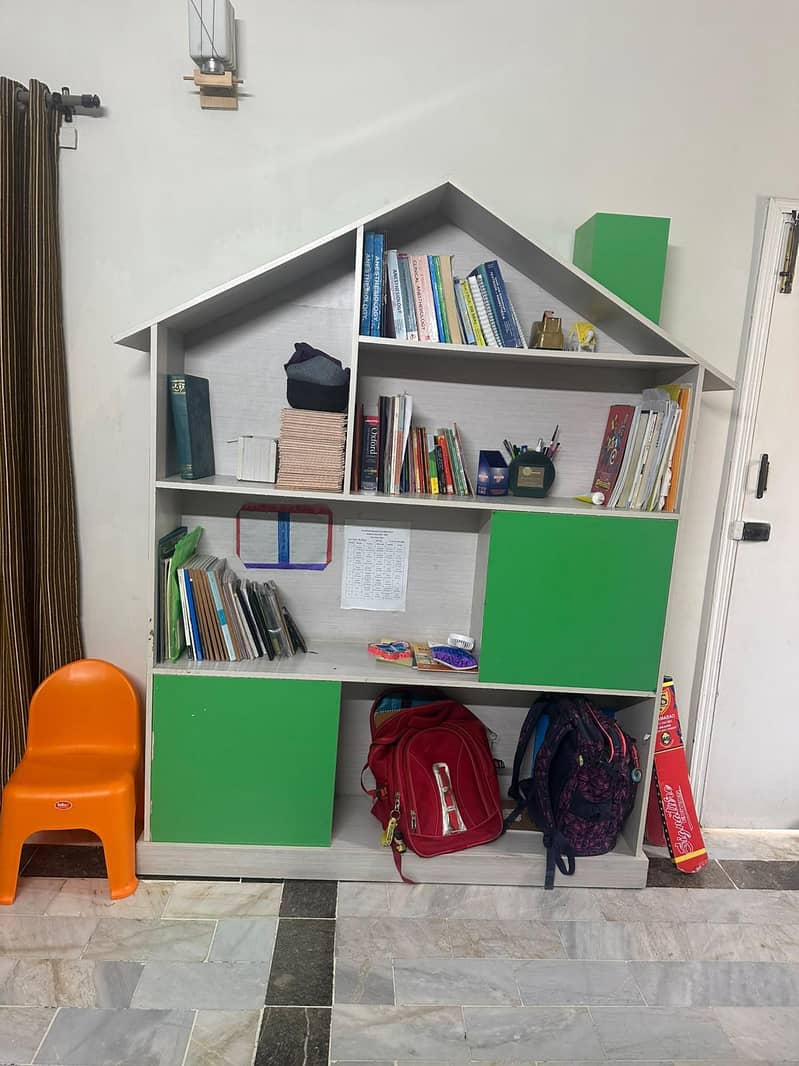 bookshelf 0