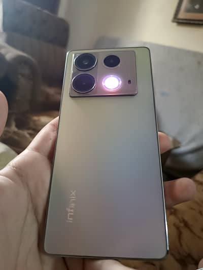 Infinix Note 40