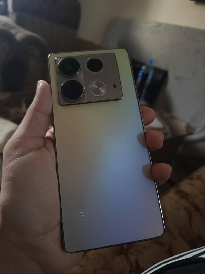 Infinix Note 40 1
