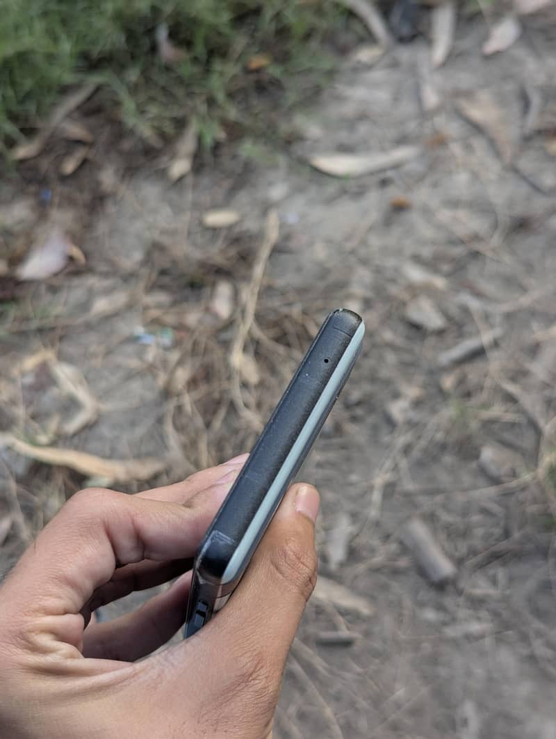 Google Pixel 6a 4