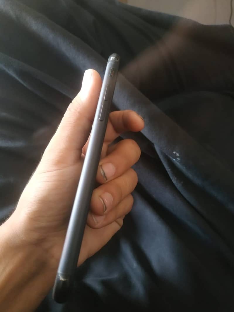 Apple iPhone SE 7