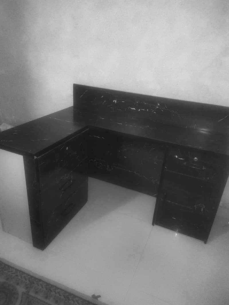 Office table desk 1